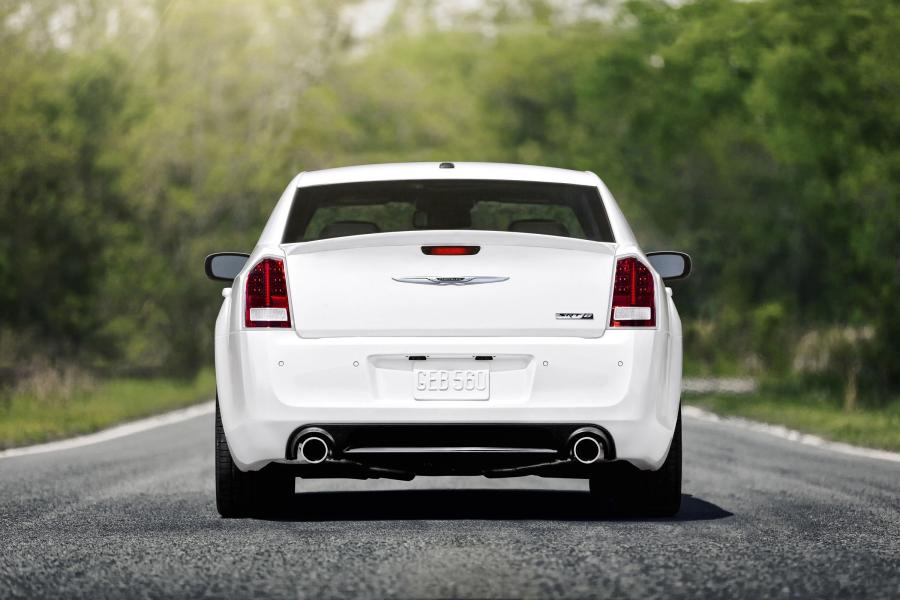  Chrysler 300C SRT8 2012 года  (фото 69 из 100)